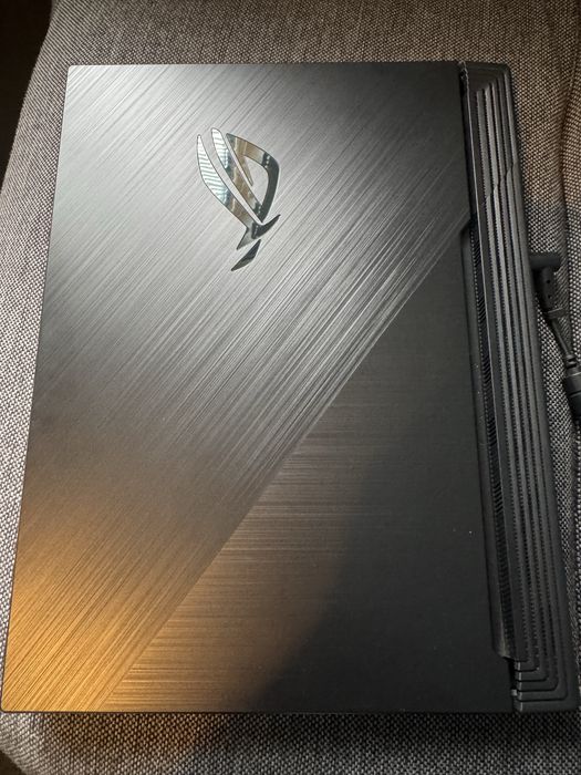 Asus Rog Strix 15, Intel i5 Nvidia GeForce Gtx 1650 Ti