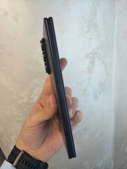 продается SAMSUNG Z FOLD 7 black  12/256