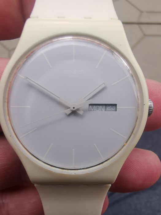 Часовник QQ.. SWATCH