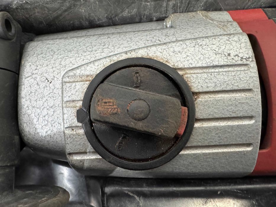 Перфоратор - Metabo 110 V / 705 W