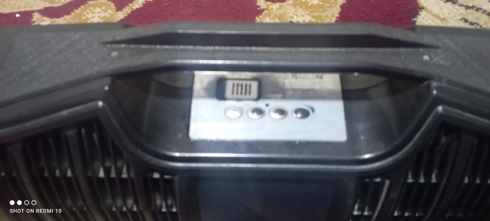 Колонка фонар!!!куеш Нури ва оддий тел заряднигидан заряд олади!!!