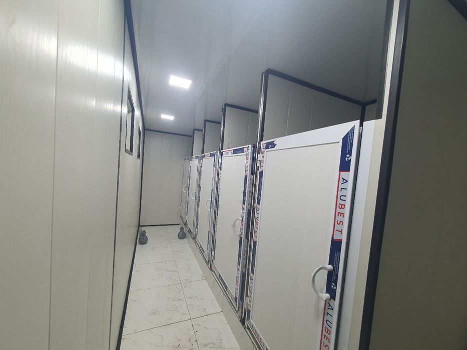 Konteyner pod dush tuvalet