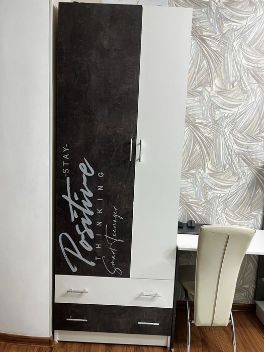 Мебель хорошим состояние