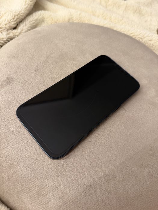 Vând iPhone 13 128 GB