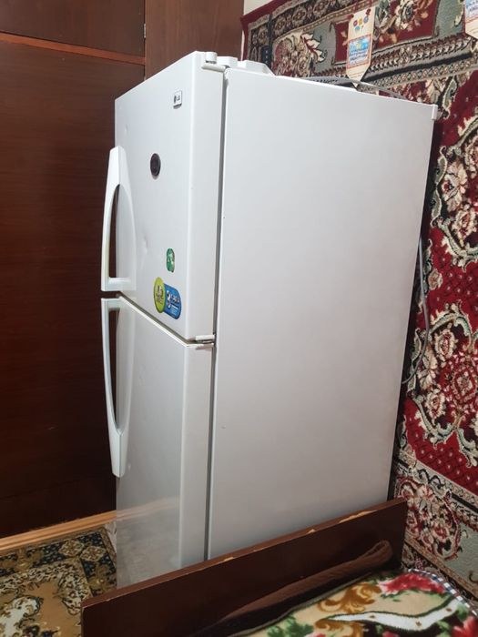 Продам холодильник lg