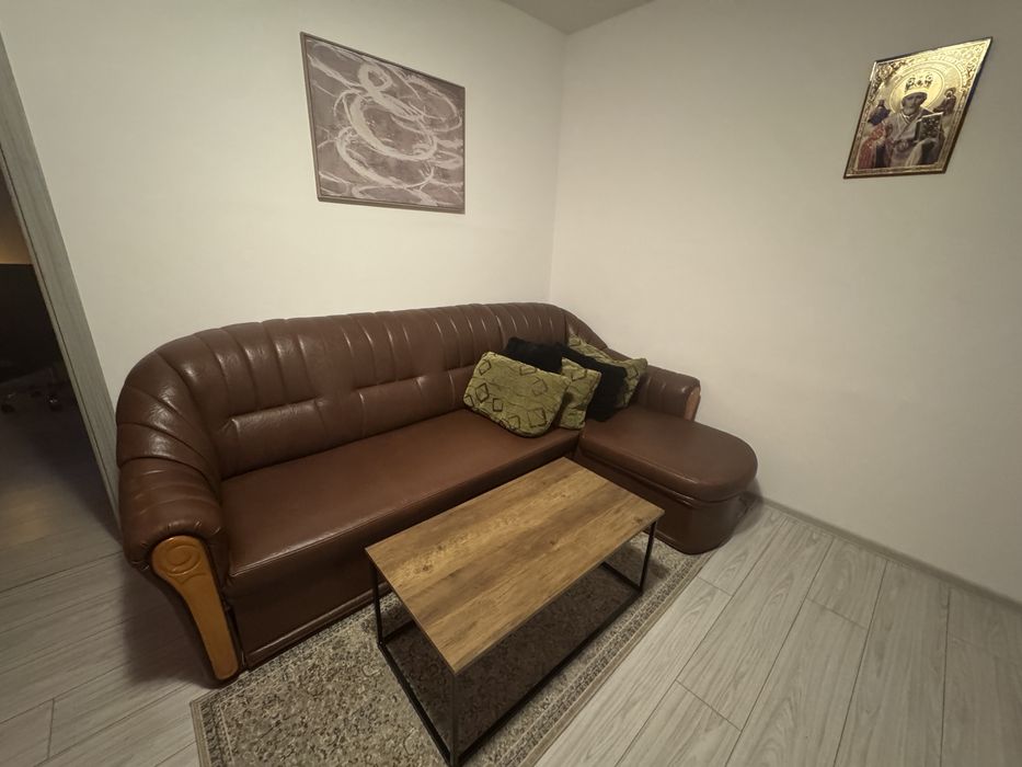 Vand canapea de piele