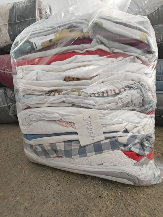 Дрехи втора употреба на едро