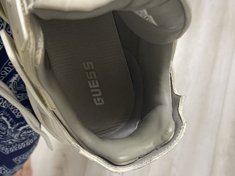 Adidasi Guess Belluna