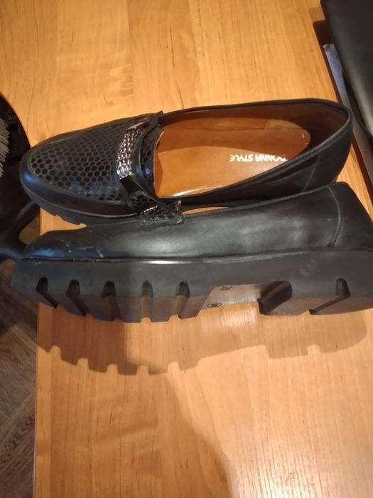 Продаю туфли женские