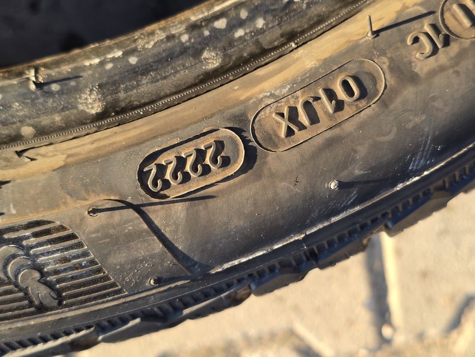 Michelin 245 40 19