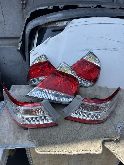 Задний фонари на Toyota Camry 40 гибрид