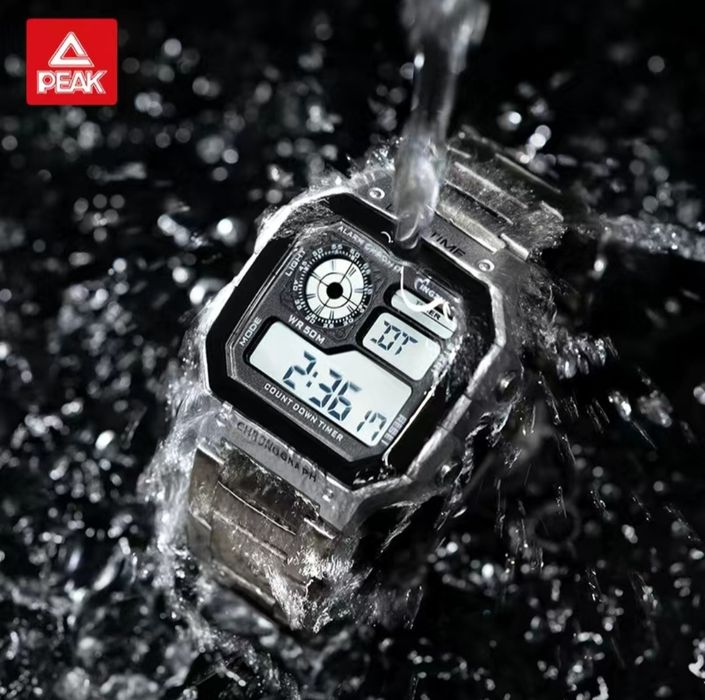 Металлические часы PEAK
