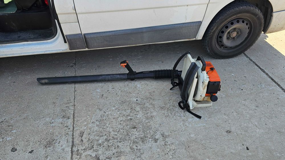 Бензинова раменна духалка STIHL BR 400