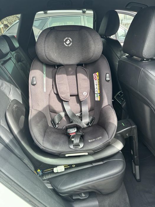 Дестско столче Maxi Cosi с база за кола с функция сън