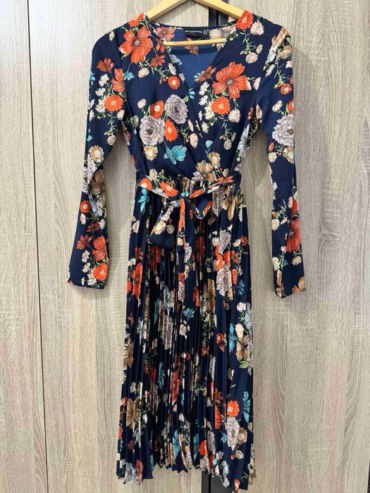 Подарявам дрехи втора употреба – като нови