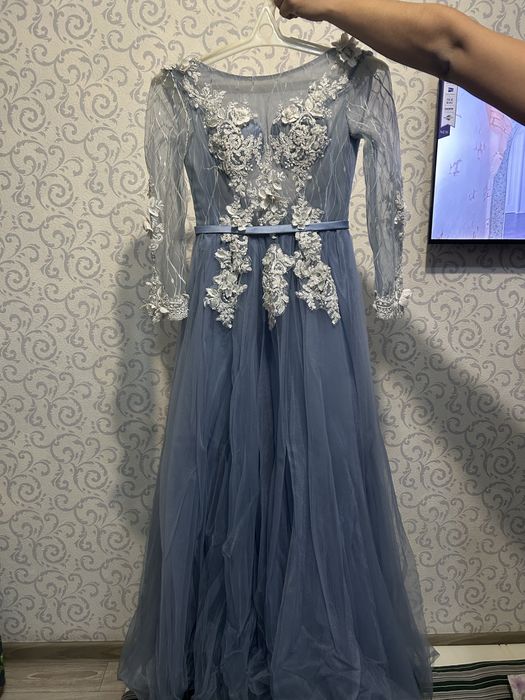 Продается вечернее платье