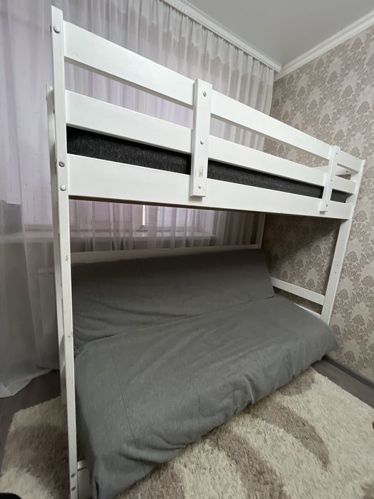 Двухярусная кравать