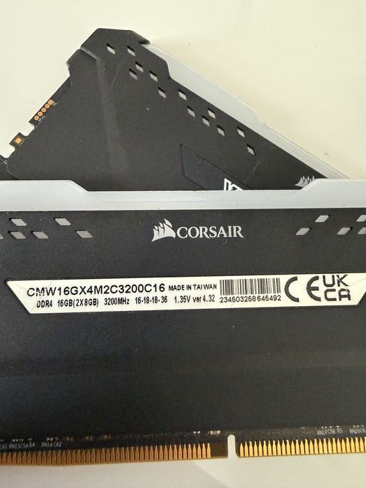 Kit PC Ryzen 5 3600 + B450M + 16GB RAM 3200MHz CORSAIR (NU SE VAND SEPARAT)