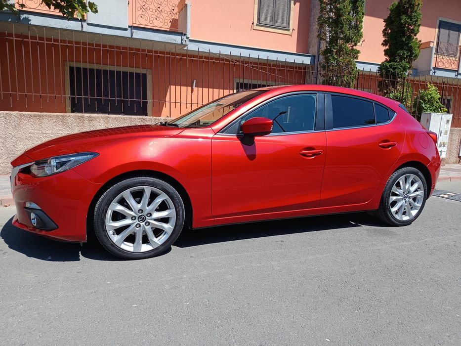 Proprietar ,vand  mazda 3