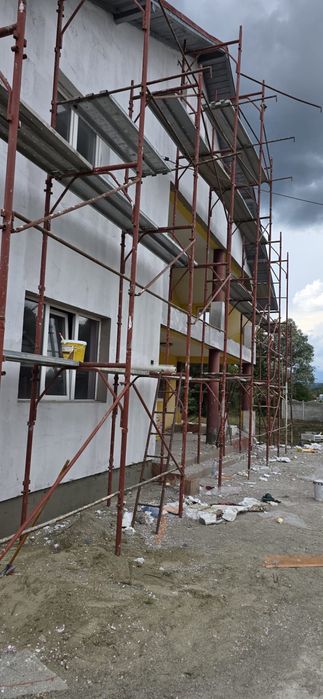 Vand schela in stare foarte buna