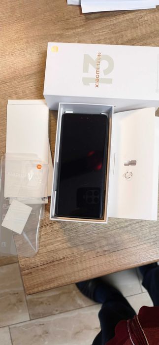 Телефон Xiaomi 13 lite