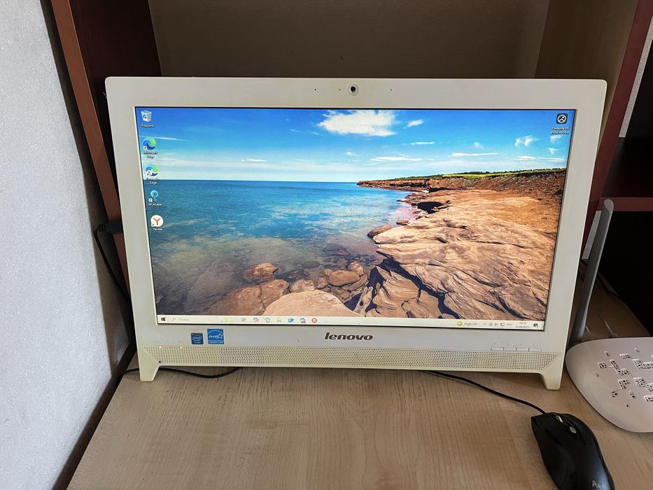 Продается компьютер леново со столом вместе