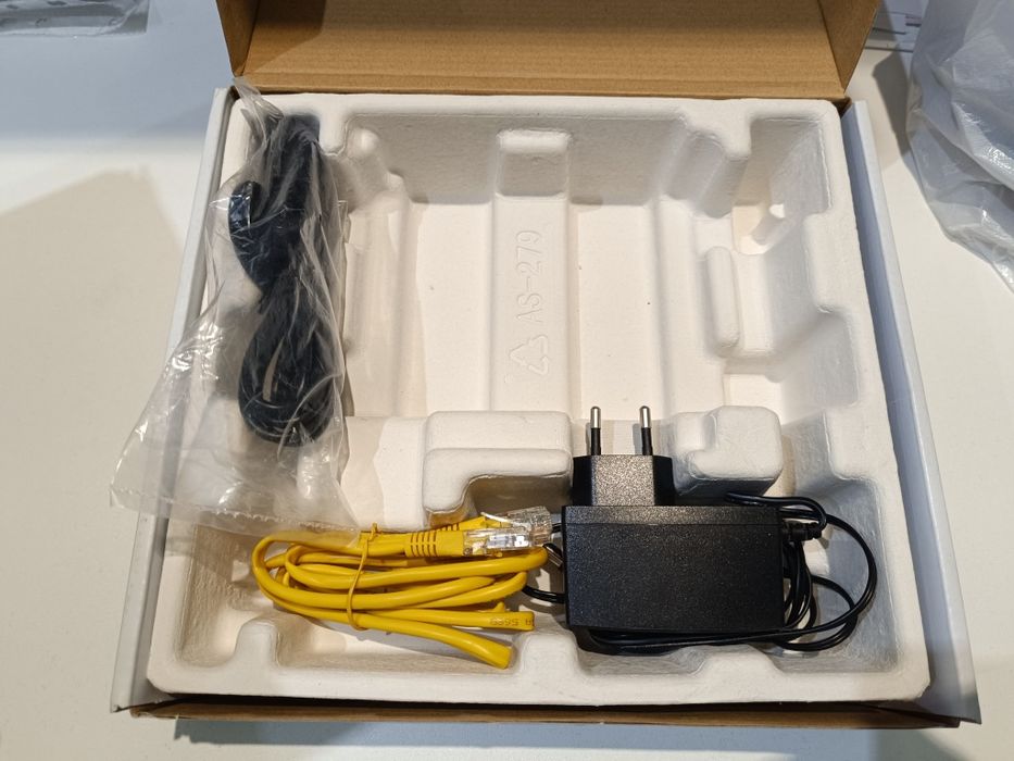 Модем, роутер Zyxel Keenetic 4G III