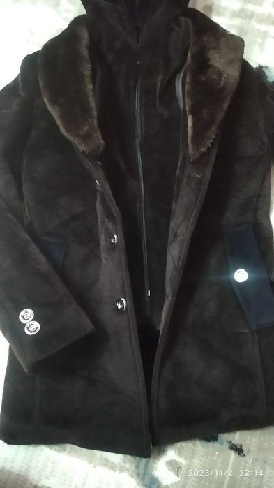 Palto sotiladi yangi