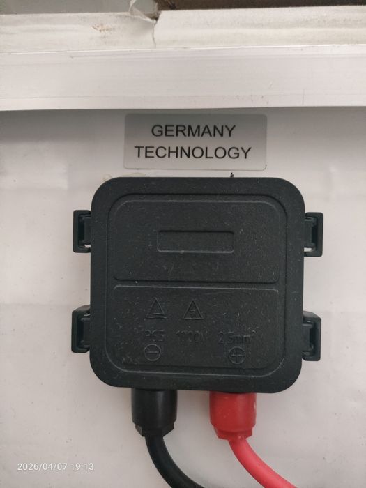 Vînd  fotovoltaice pt camping 10 20 30 50  12 v și 18v  50 w  și 125 W