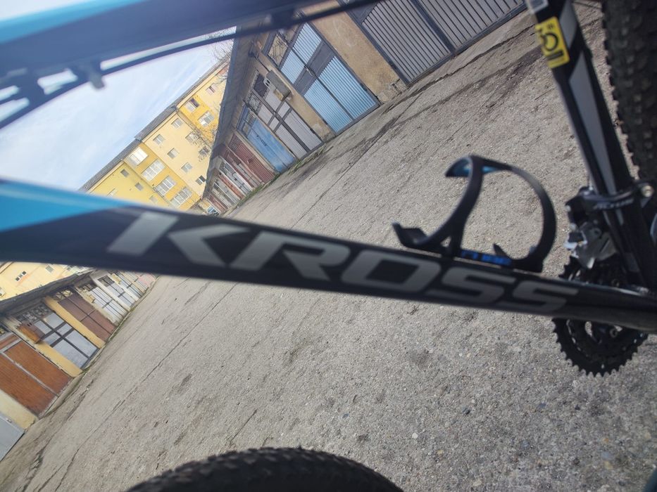 Vând  Bicicleta Kross Hexagon 5.0