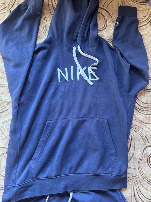 Екип на Nike L.  .