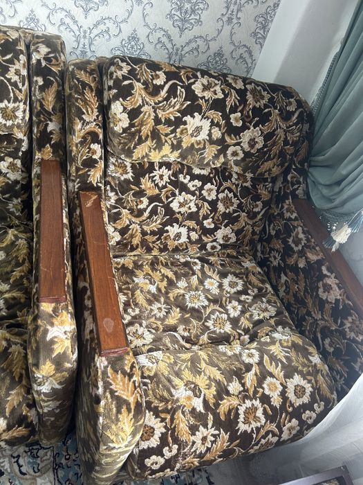 Кресло продается