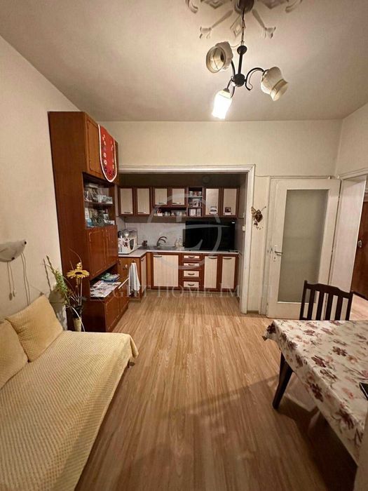 Продава се Двустаен апартамент в Пловдив, Център - 75 кв.м за 2134 €/кв.м - Снимка #1