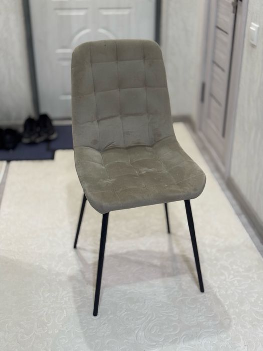 Стуль для кухни в хорошем состояние! 2шт.