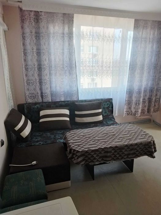 Дава се под наем Двустаен апартамент в Шумен, Гривица - 68 кв.м за 229.5 € - Снимка #2