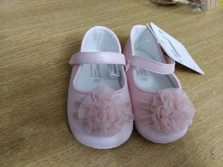Papuci pantofi roz bebe mayoral mărime 18