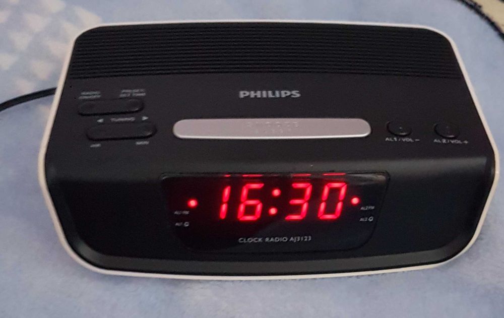 Радио часовник Philips с аларма