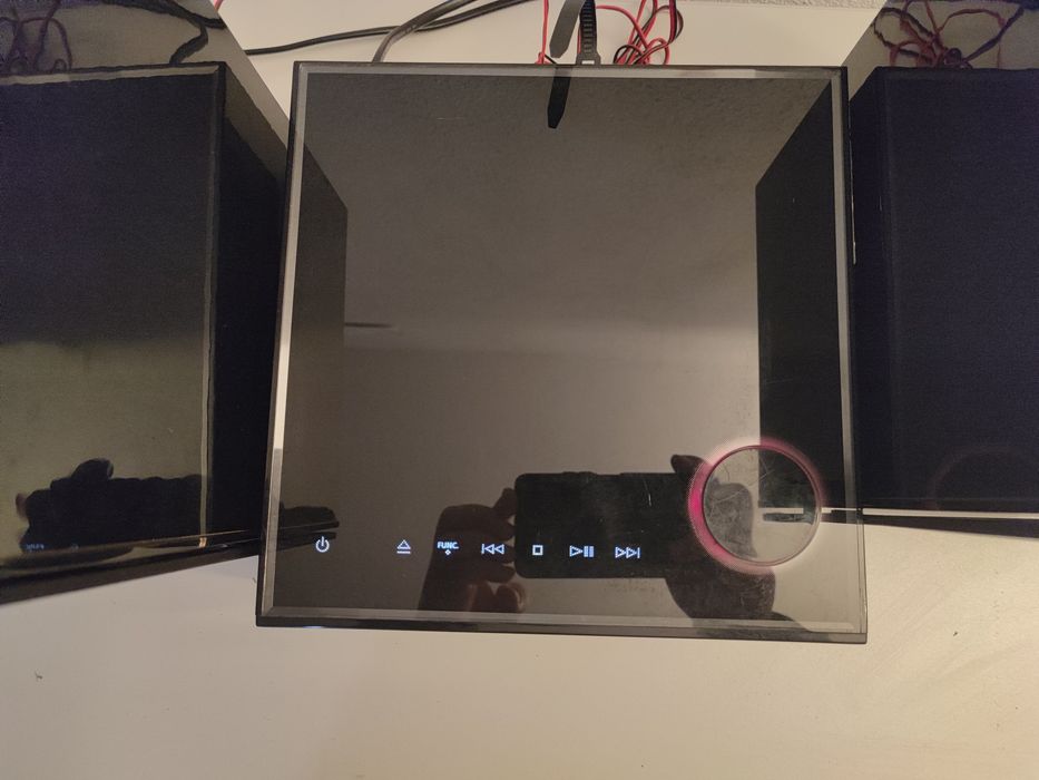 Sistem audio Samsung MM DG 35 cu radio citeste USB CD DVD MP3 JPEG