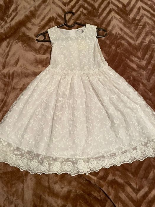 Платье для девочек на 11-12 лет белое