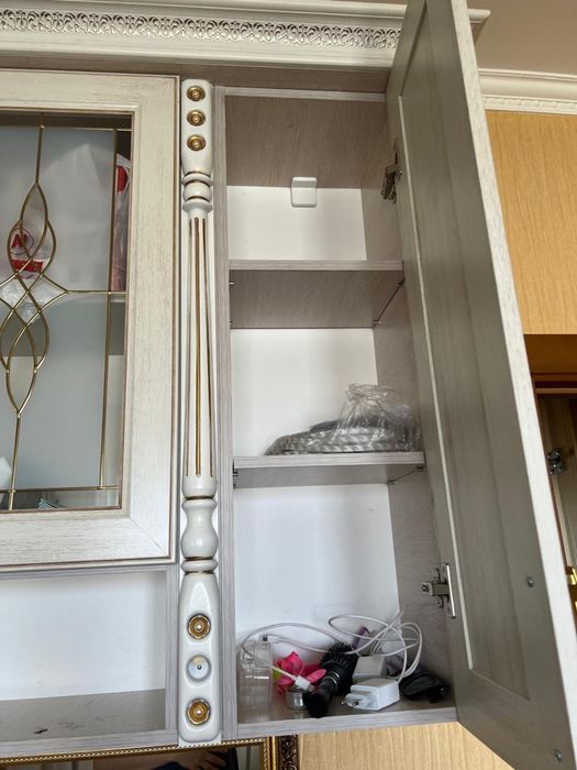 Продам навесные шкафы 2 шт