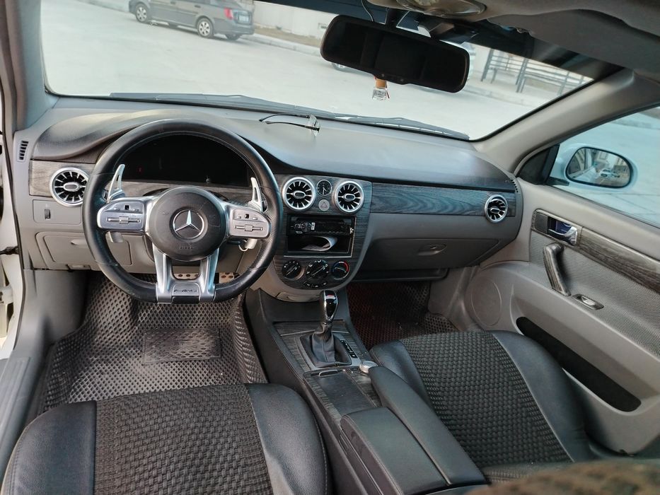 Lacetti 1.8   tez sotiladi