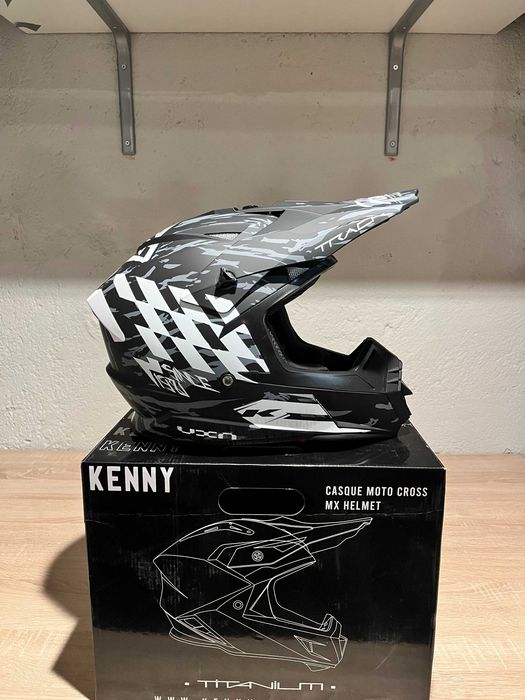 Casca moto cross enduro KENNY si PULL-IN noua M si L