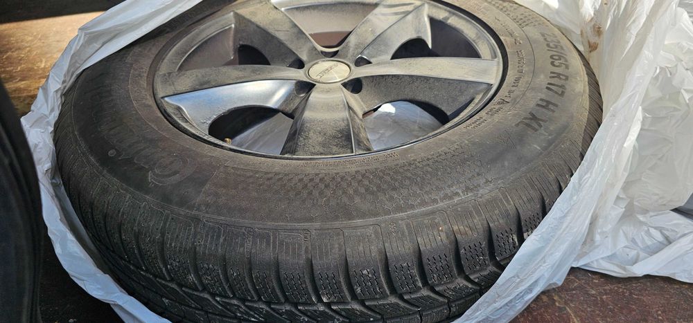 4бр. Джанти 17-ки, със зимни гуми за Volvo XC60.