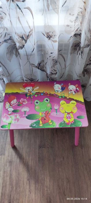 Детский стол. Состояние нормальное.