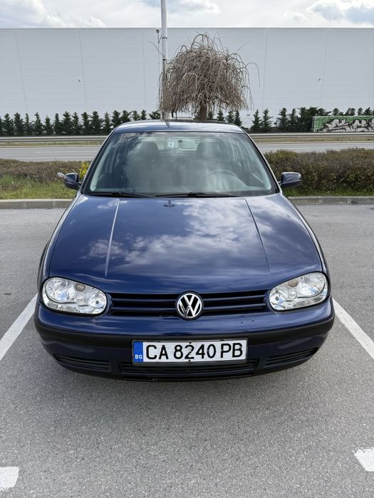 VW Golf 4 - 1.6 бензин