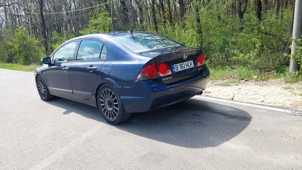 Honda Civic 1.3 benzina + hibrid
