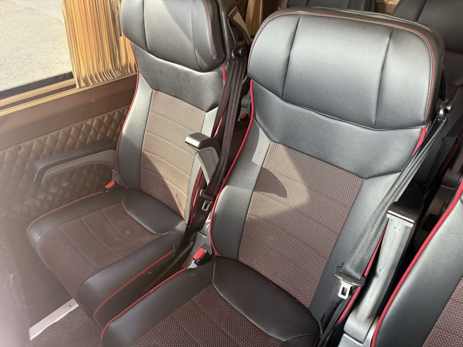 Mercedes Sprinter 319 8+1