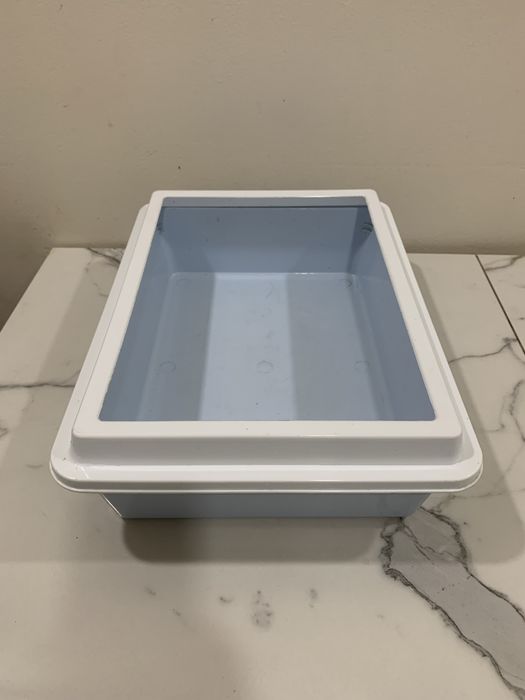 Лоток среднего размера для кошки