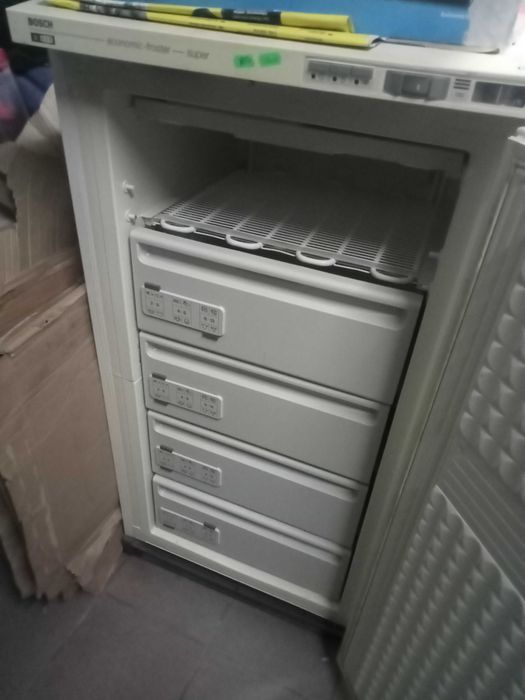 Frigidere mici si congelatoare cu sertare sau capac