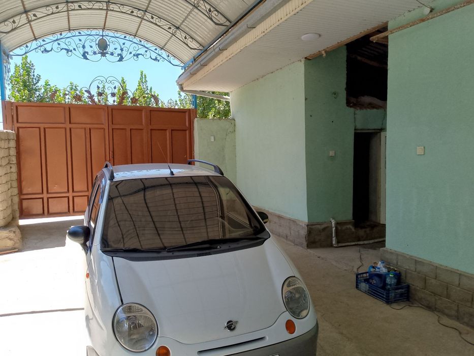 Uchastka 14 so'tg' 6 hona arzonga  beriladi